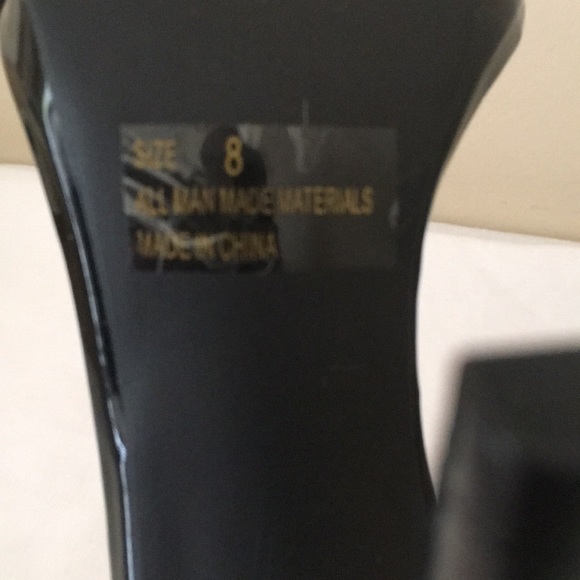 Qupid Heels Size 8 Black Stilettos - Picture 3 of 4